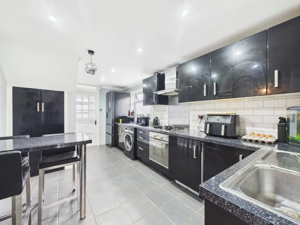Ash Road, Southwater, photo 5