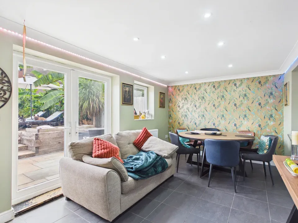 Ash Road, Southwater, photo 4