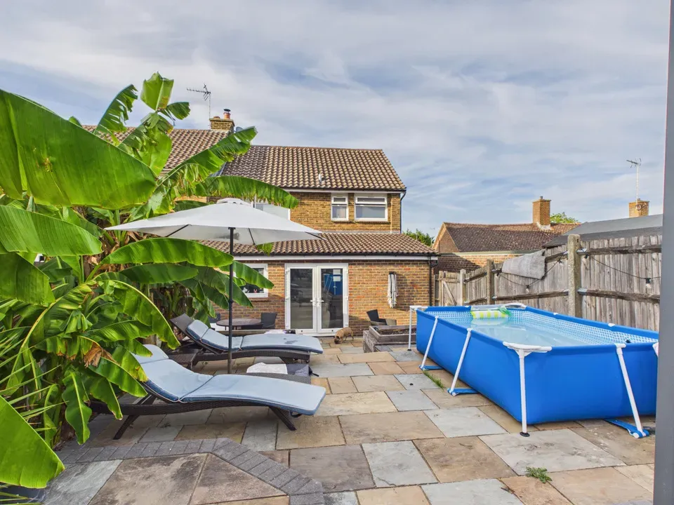 Ash Road, Southwater, photo 12