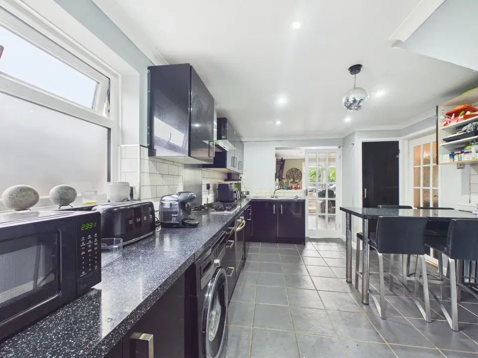 Ash Road, Southwater, photo 6
