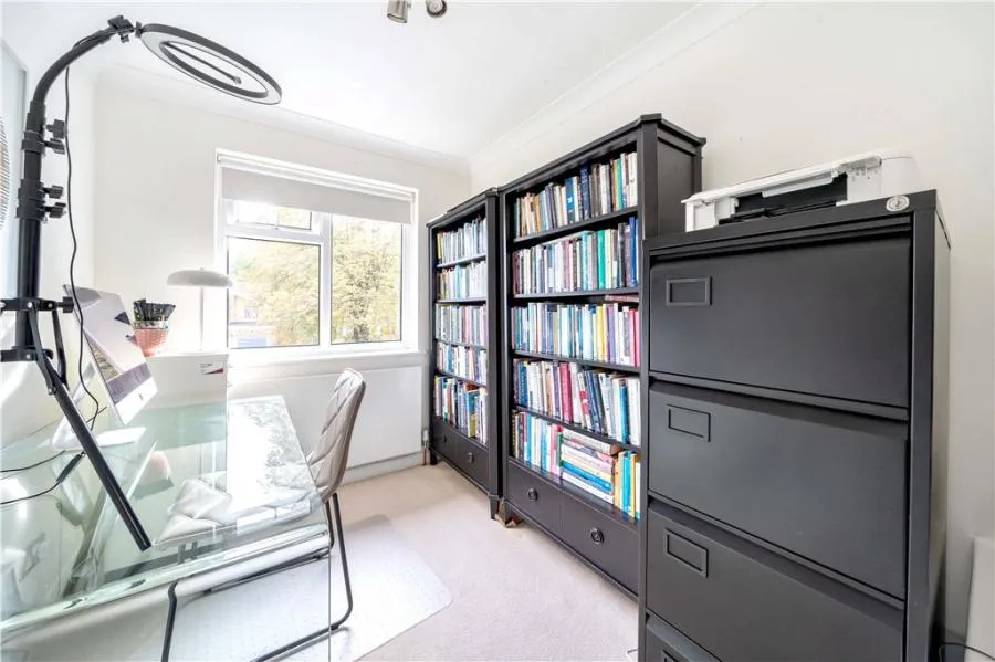 Ray Park Road, Maidenhead, SL6, photo 15