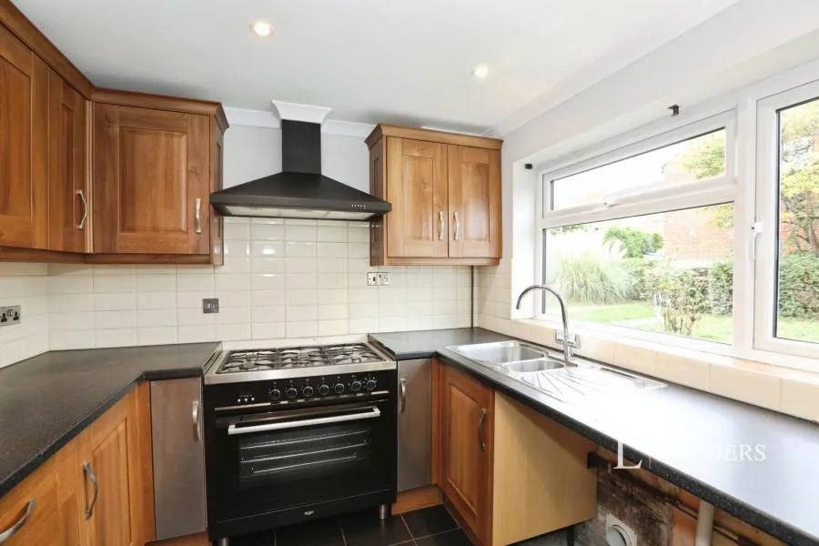 Sycamore Drive, East Grinstead, RH19, photo 10