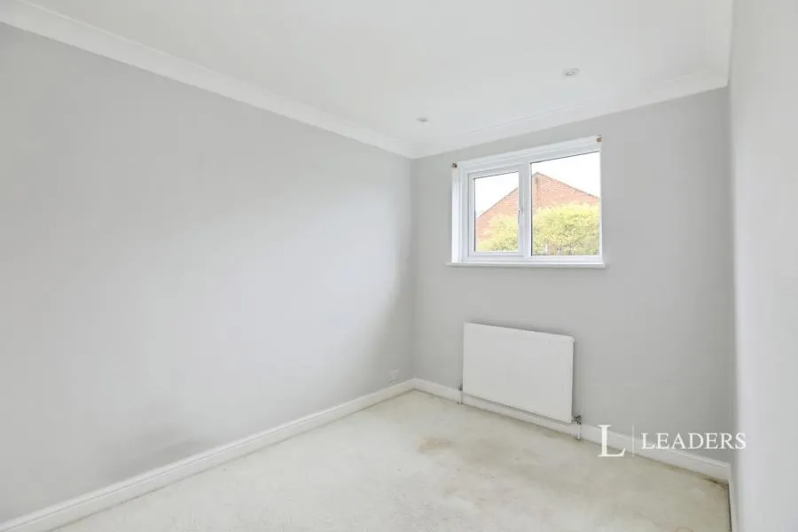 Sycamore Drive, East Grinstead, RH19, photo 15