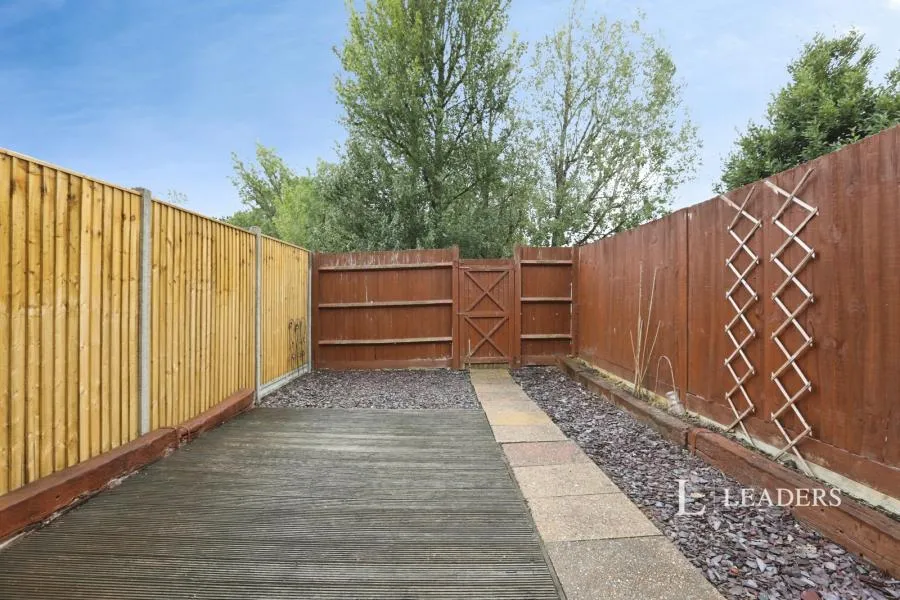Sycamore Drive, East Grinstead, RH19, photo 21