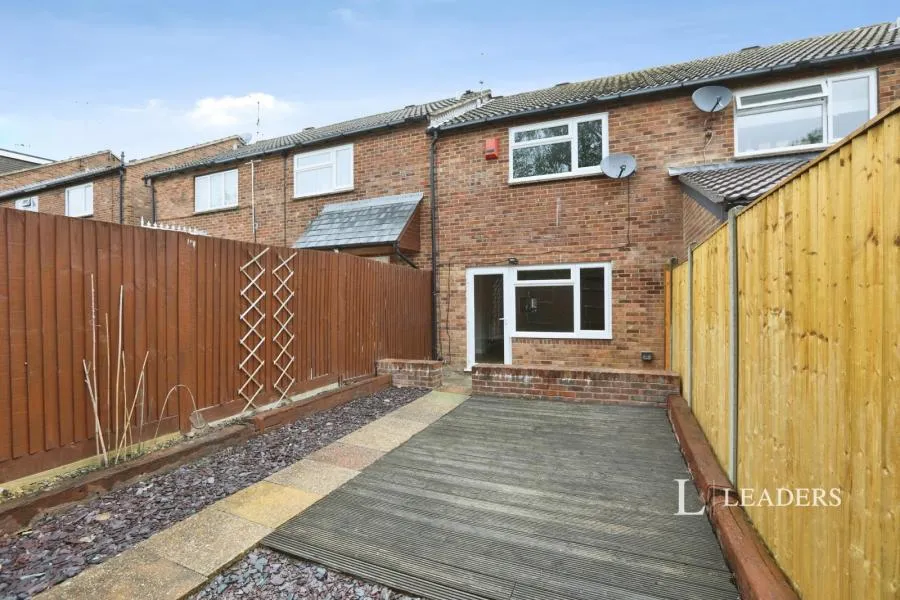 Sycamore Drive, East Grinstead, RH19, photo 18
