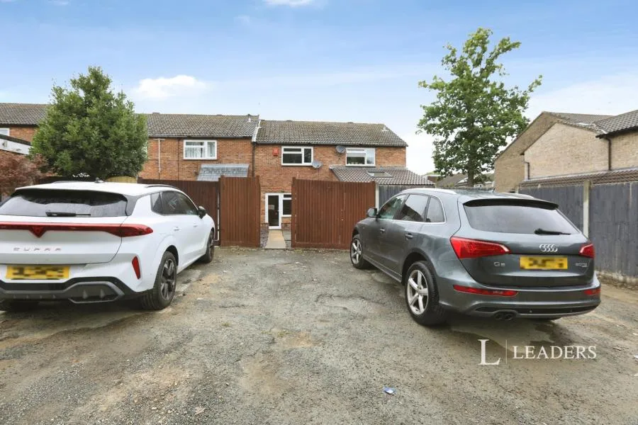 Sycamore Drive, East Grinstead, RH19, photo 22