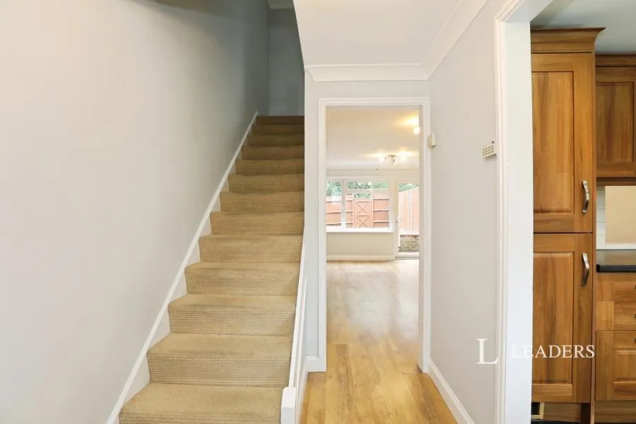 Sycamore Drive, East Grinstead, RH19, photo 8