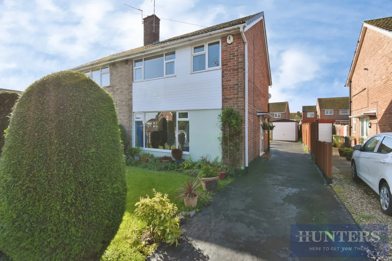 3 bed house for sale — Ramsbury Road, Leicester
