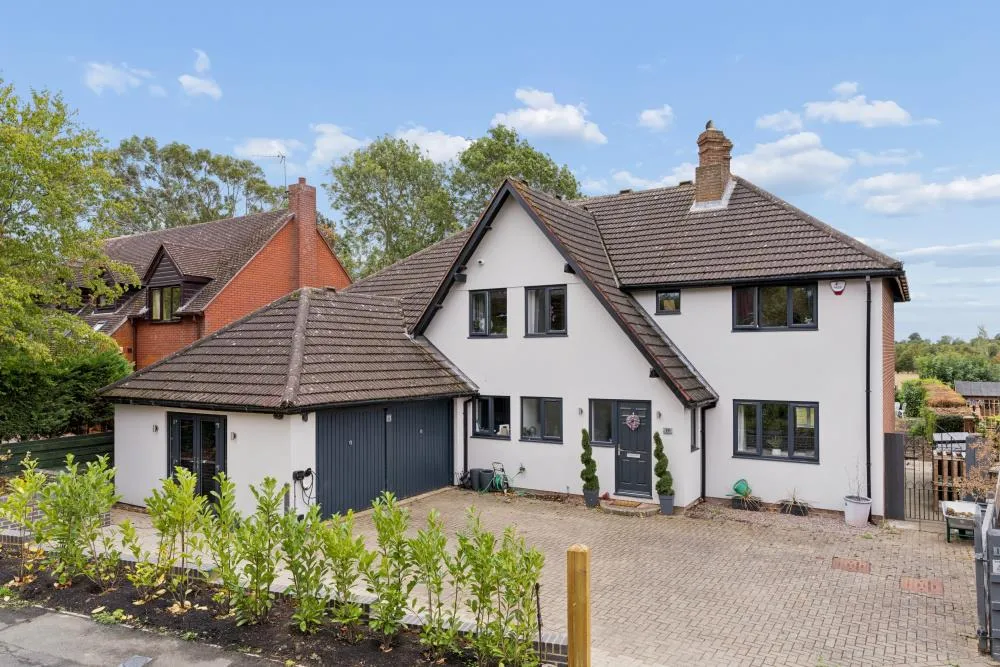 6 bed house for sale, Tudor Gardens, Stony Stratford