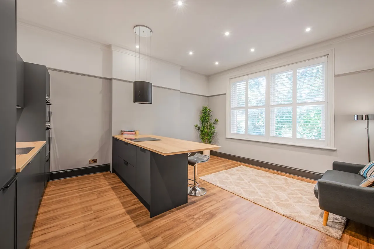 West Hill Road, London, SW18, photo 8