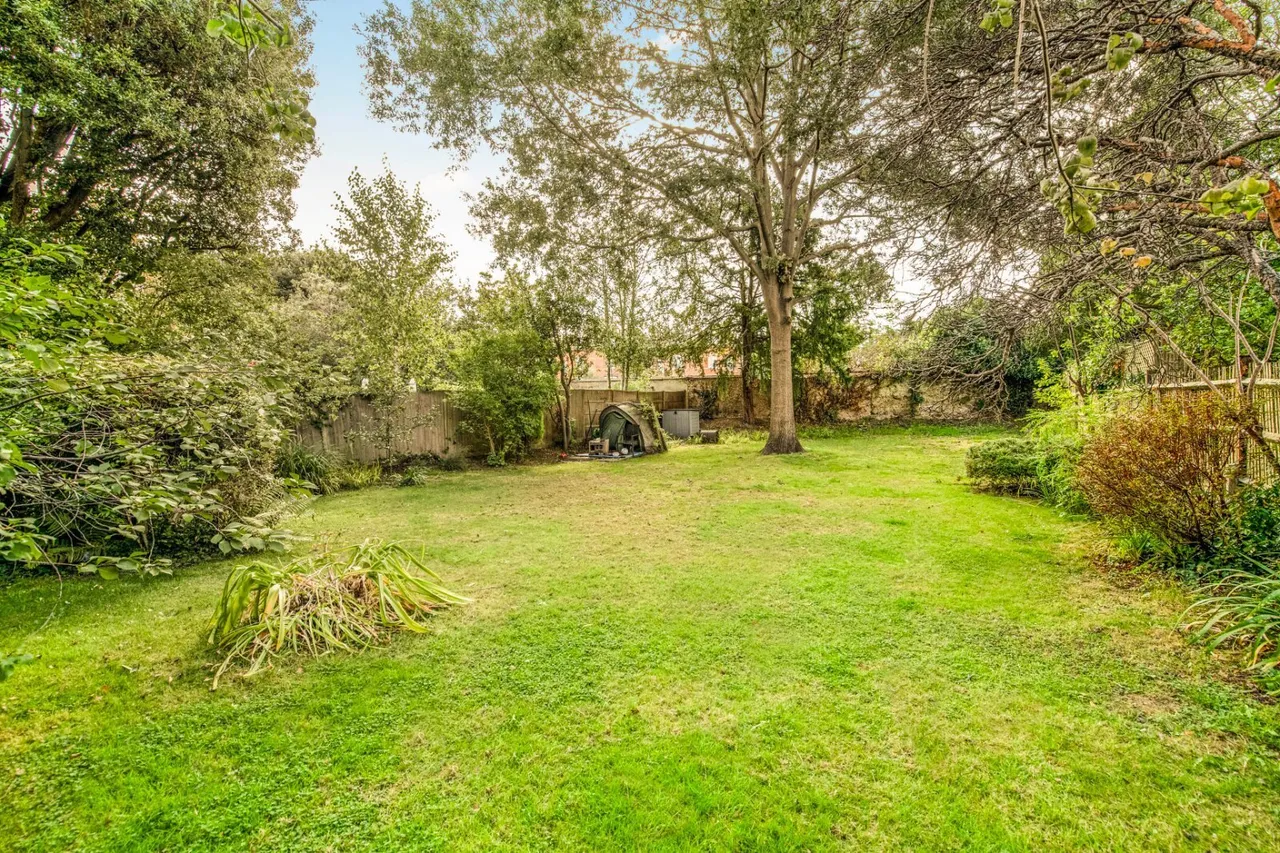 West Hill Road, London, SW18, photo 6