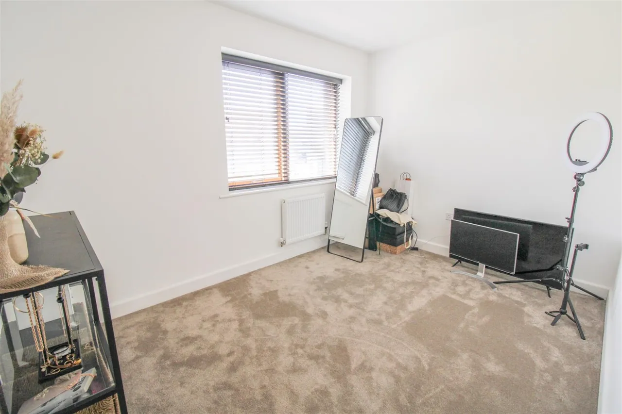 Crossbill Way, Newhall, CM17, photo 8