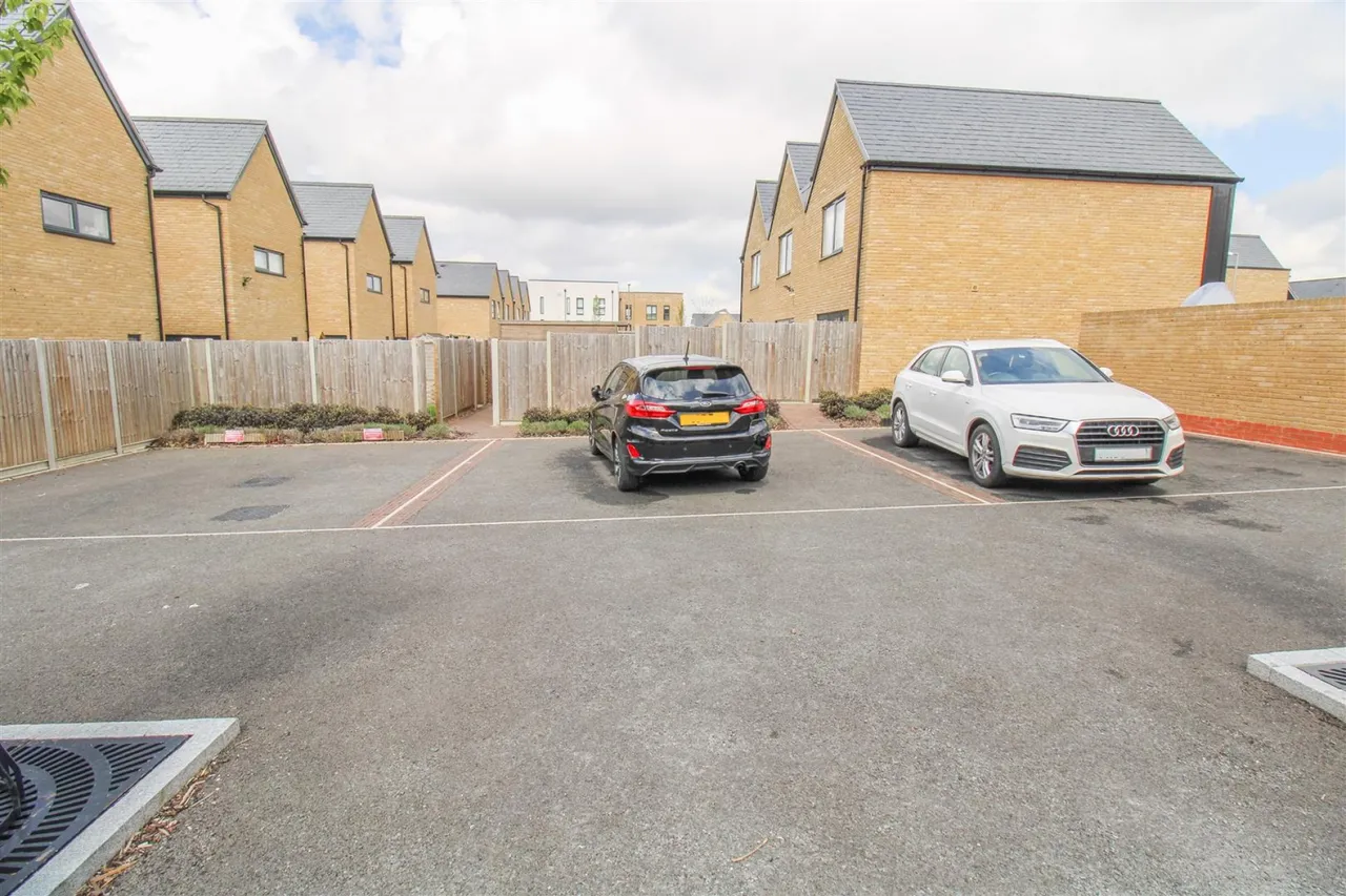 Crossbill Way, Newhall, CM17, photo 11
