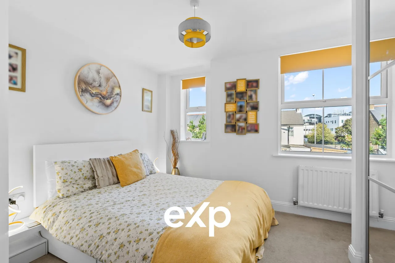 Latchmere Place, Ashford, TW15, photo 4