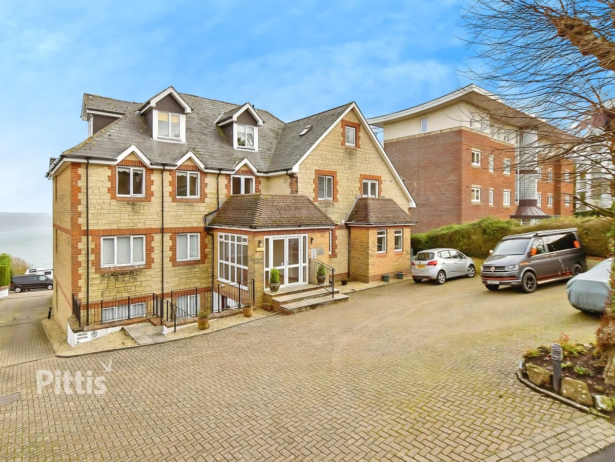 2 bed flat to rent, Luccombe Road, Shanklin, PO37