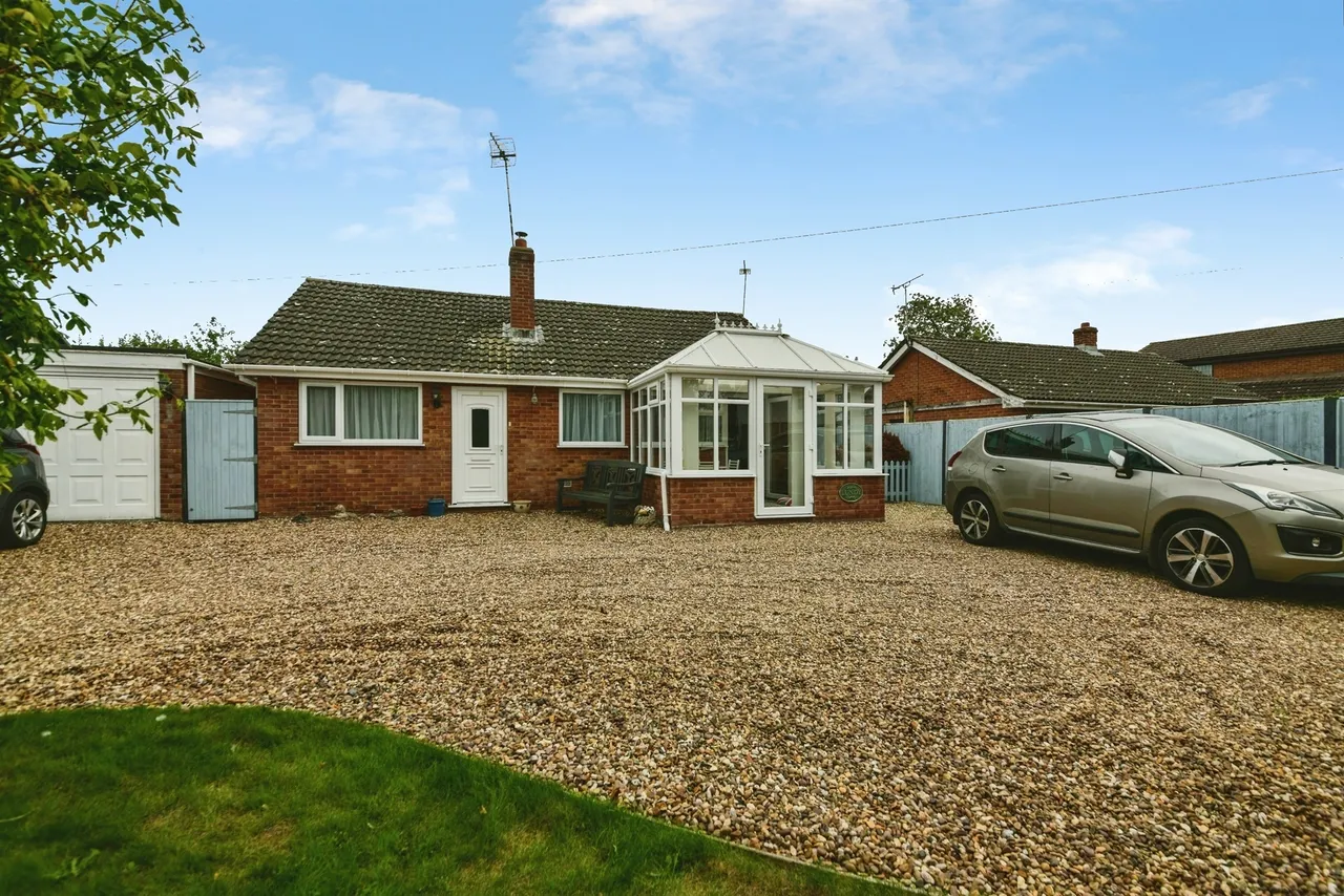 2 bed house for sale — Willoughby Road, Cumberworth, Alford