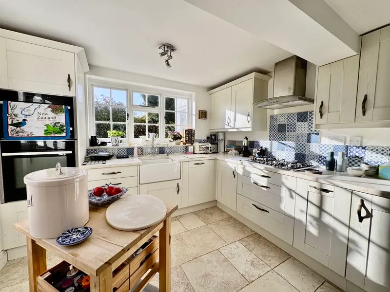 Abbey Road, Bourne End SL8 5NZ, photo 12