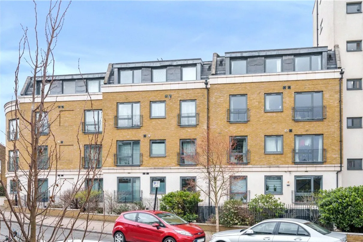 2 bed flat for sale, Uxbridge Road, Ealing, W13