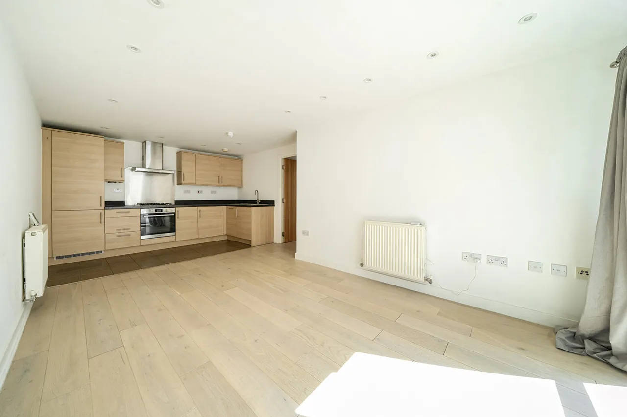 Uxbridge Road, Ealing, W13, photo 13