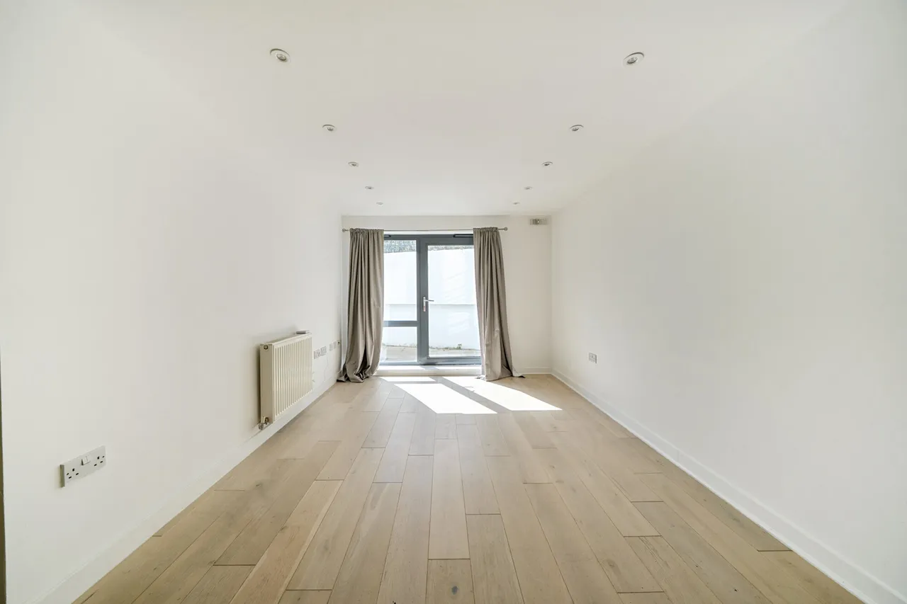 Uxbridge Road, Ealing, W13, photo 11