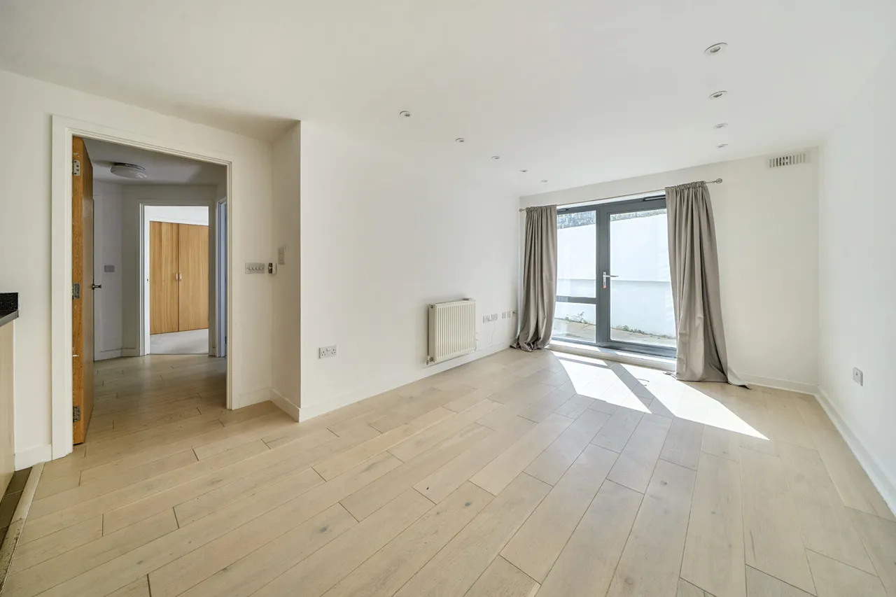 Uxbridge Road, Ealing, W13, photo 6