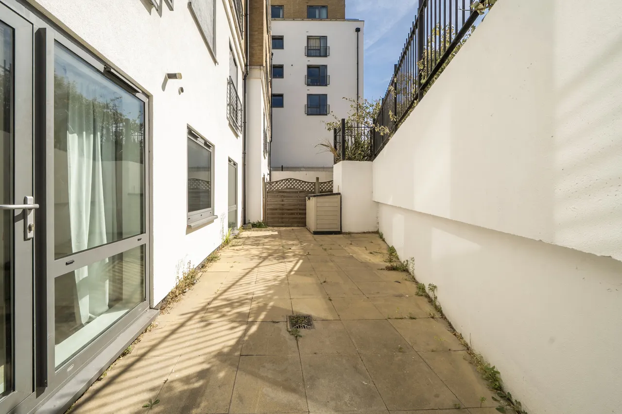 Uxbridge Road, Ealing, W13, photo 10