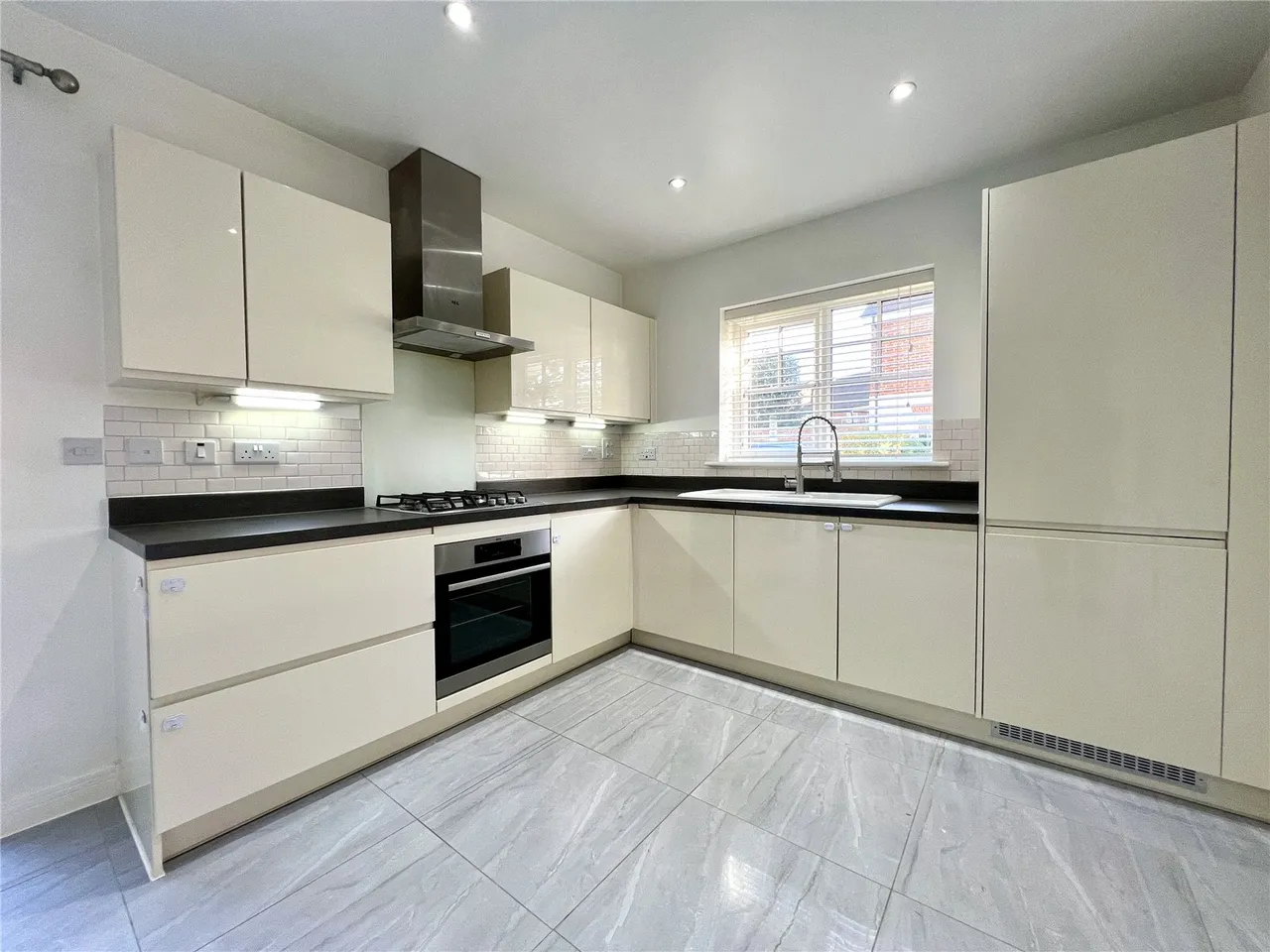 Marjoram Avenue, Cranleigh, GU6, photo 13