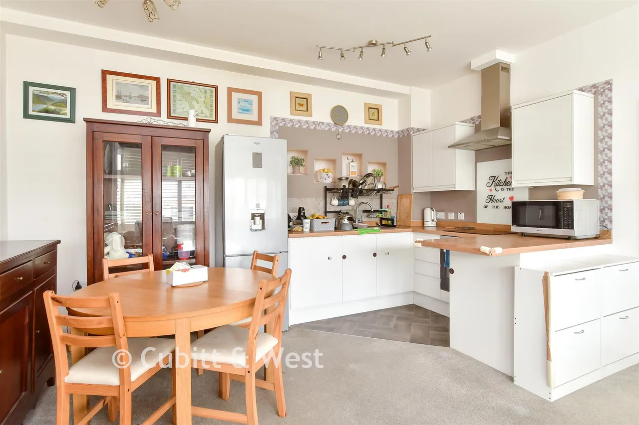 South Coast Road, Peacehaven, BN10, photo 4