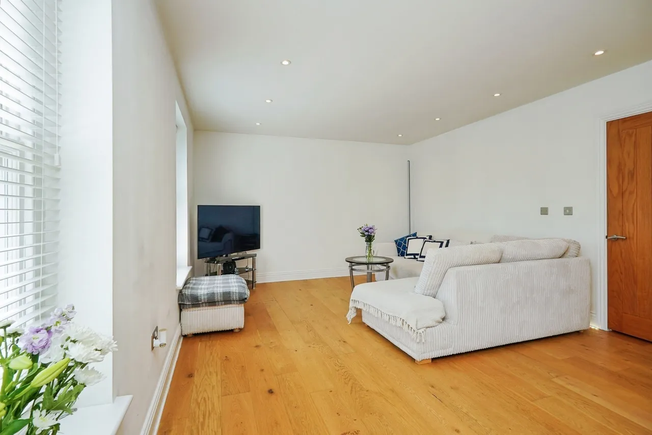 Bushy Ruff House, Alkham Road, Temple Ewell, Dover, CT16, photo 9