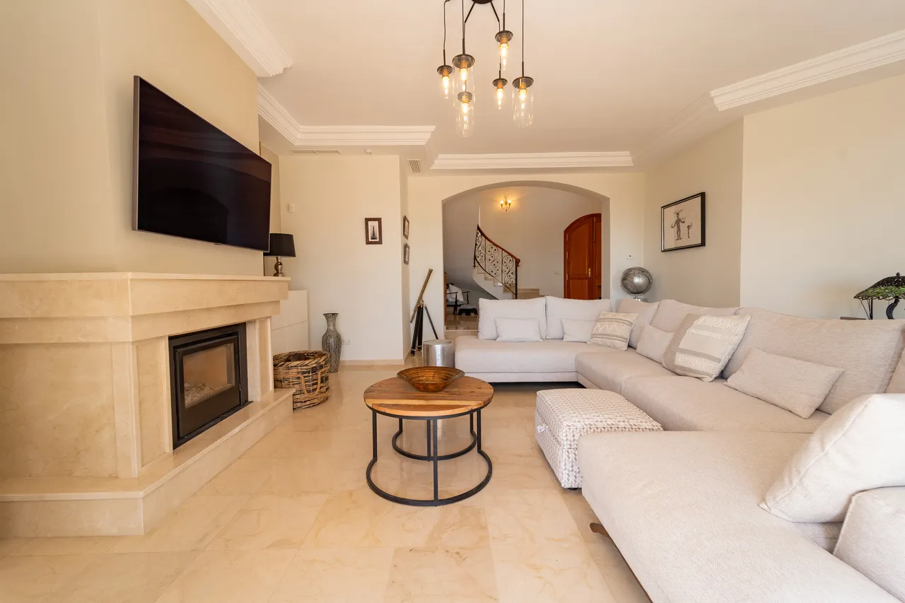 Mijas, Malaga, GU21, photo 12