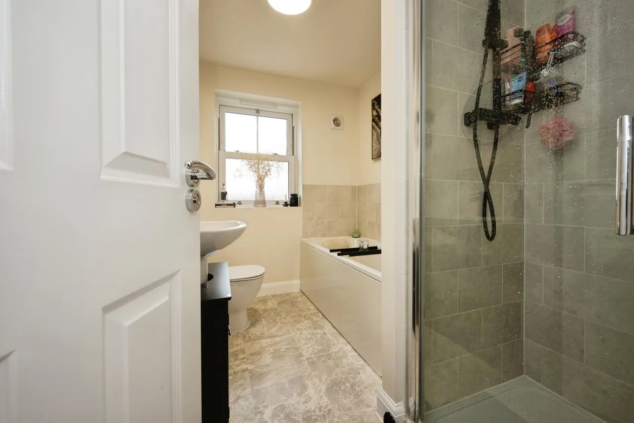 Danegeld Avenue, Great Denham, Bedford, Bedfordshire, MK40, photo 7