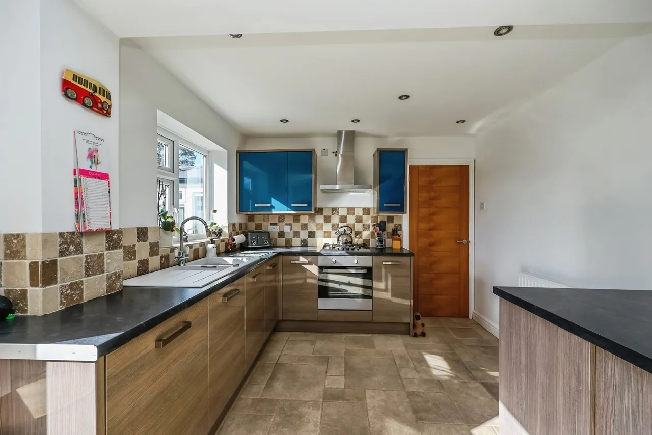 Whyston Court, Hucknall, NG15, photo 10