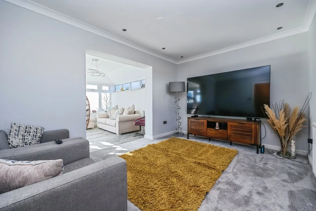 Whyston Court, Hucknall, NG15, photo 6