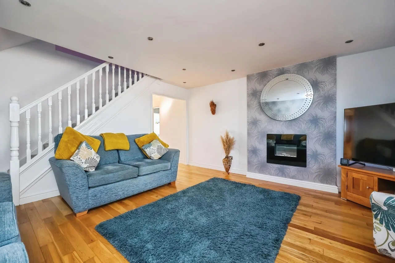 Whyston Court, Hucknall, NG15, photo 8