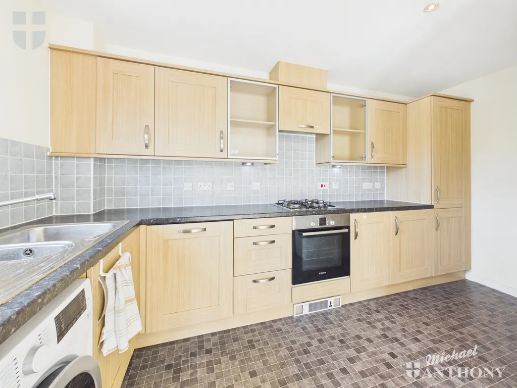Coxhill Way, Aylesbury, HP21, photo 3