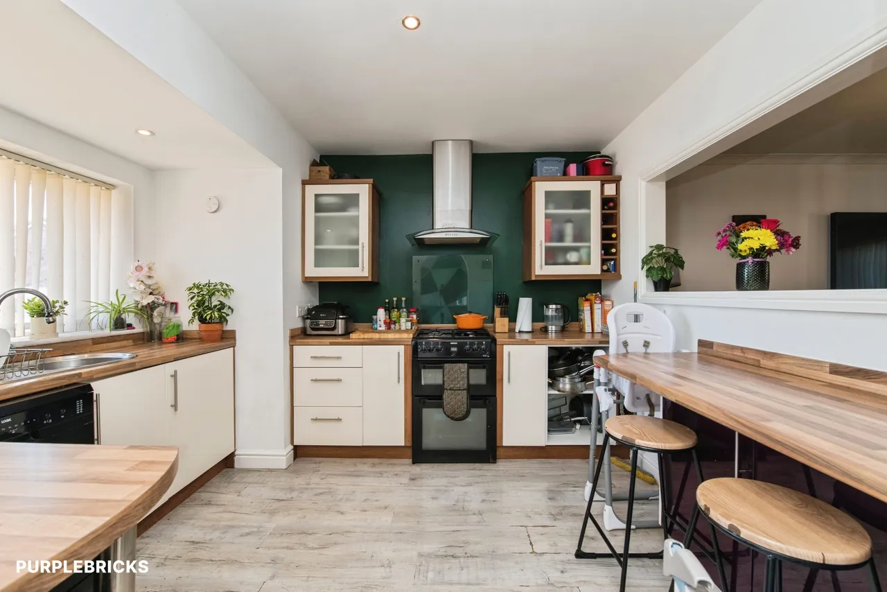York Crescent, Honiton, EX14, photo 3