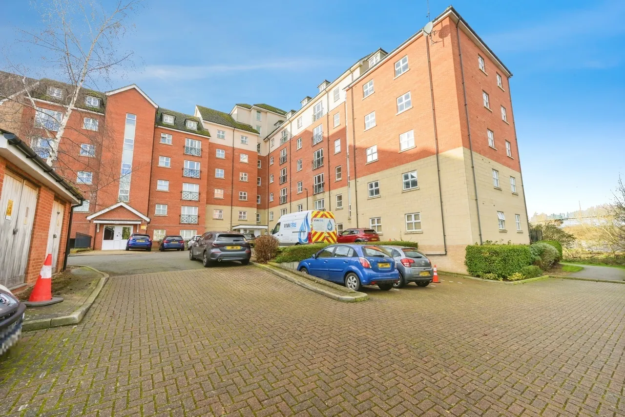 2 bed flat for sale — Palgrave Road, Bedford, Bedfordshire, MK42