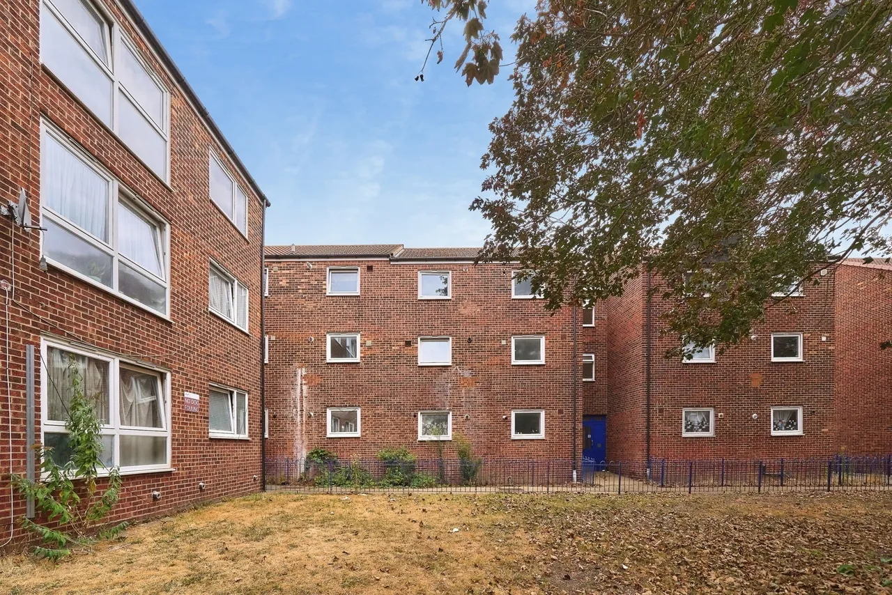Grant Street, London, E13, photo 12