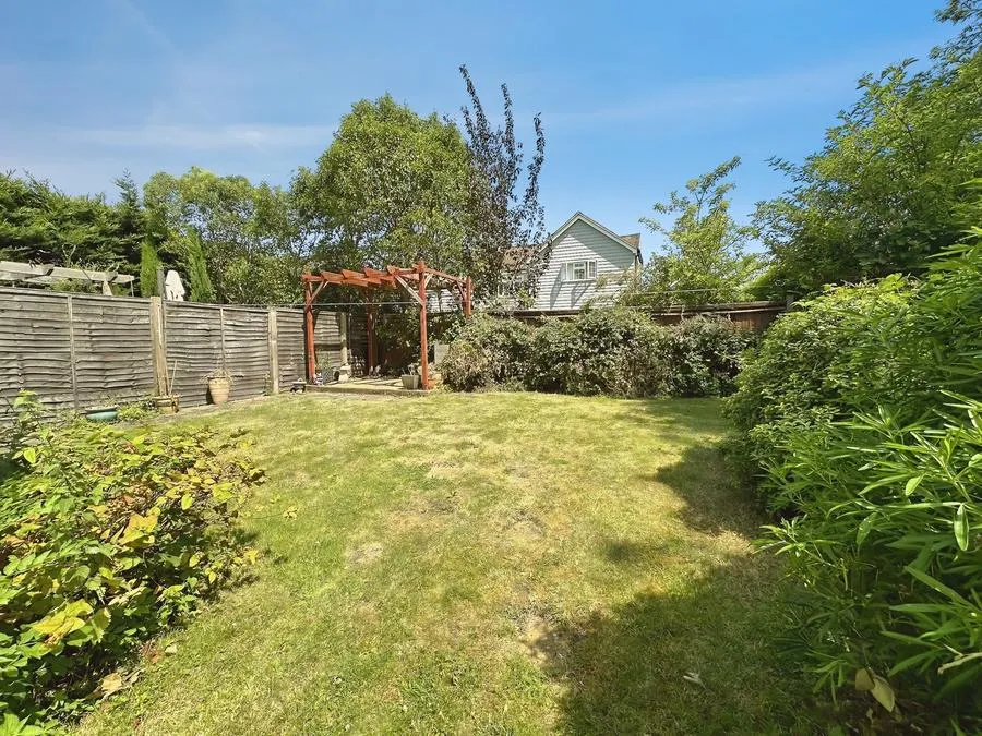 Knight Close, Crookham Village, GU51, photo 9