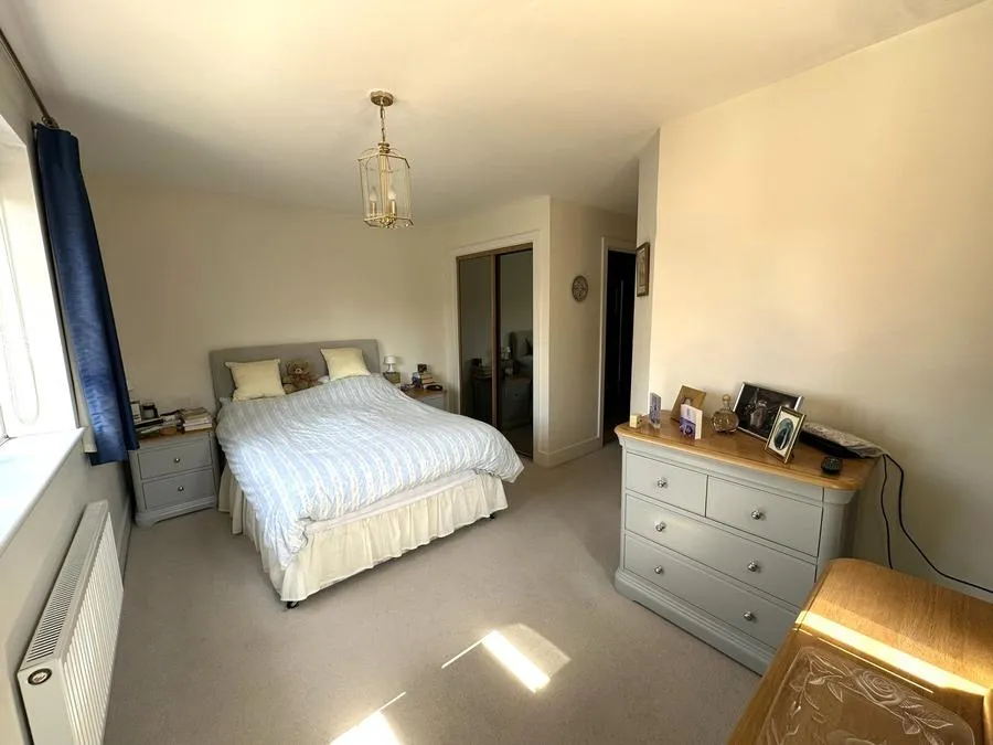 Knight Close, Crookham Village, GU51, photo 5