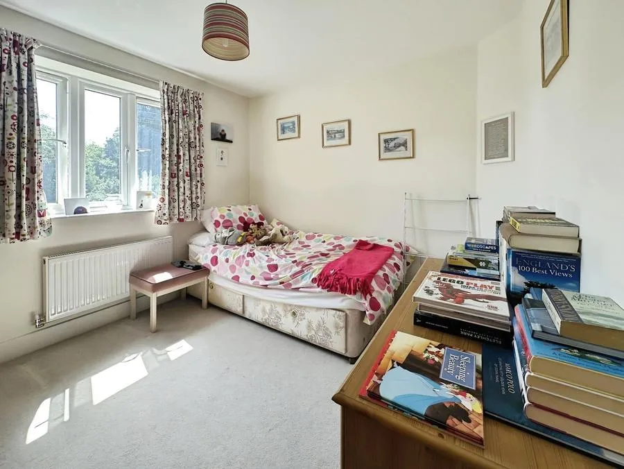 Knight Close, Crookham Village, GU51, photo 19