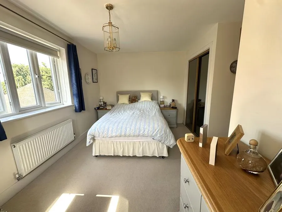 Knight Close, Crookham Village, GU51, photo 29