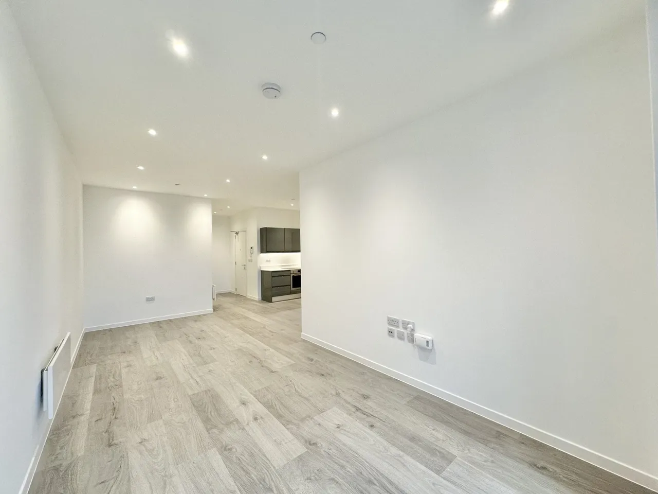 Midsummer Boulevard, Milton Keynes, MK9, photo 6