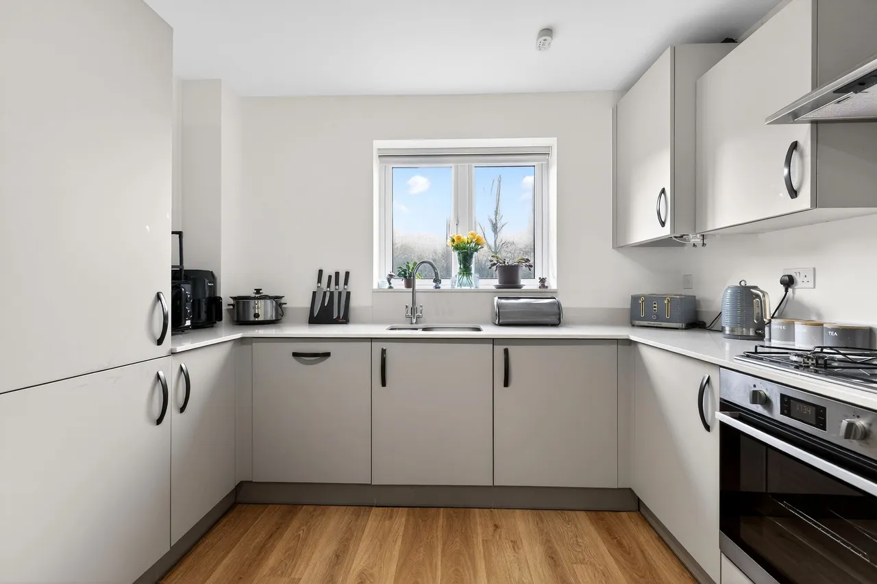 Pasteur Avenue, Faygate, RH12, photo 6