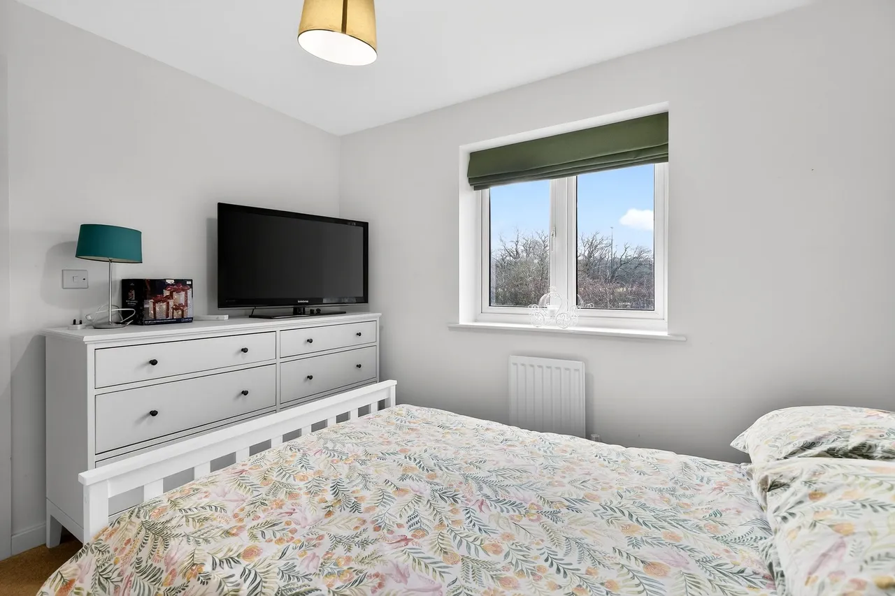 Pasteur Avenue, Faygate, RH12, photo 16