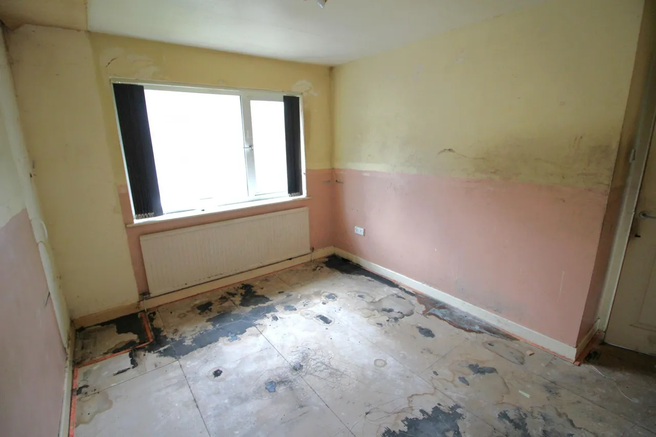 Glendon Court, Oldham, OL1, photo 10