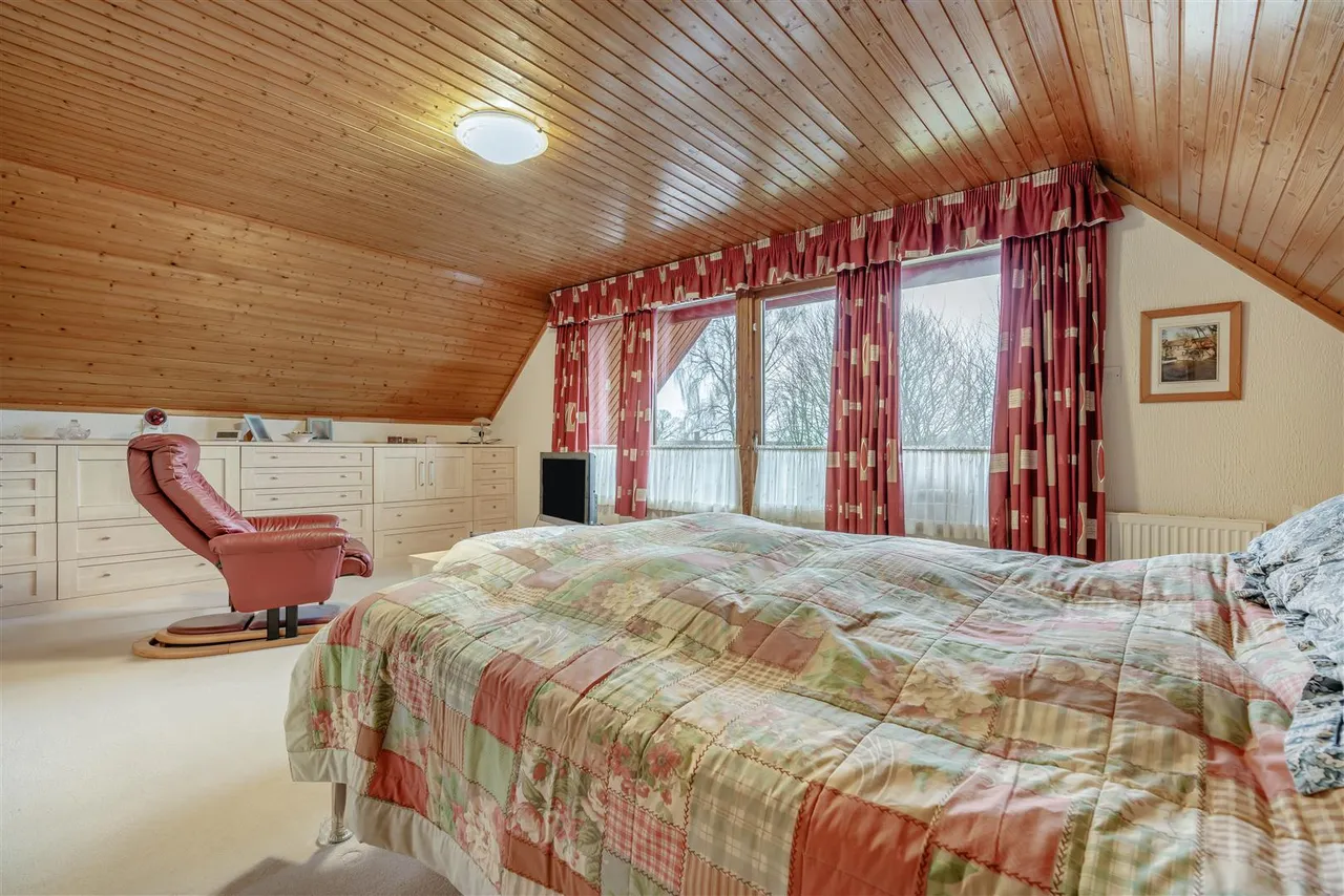 Whitefields Drive, Richmond, photo 10