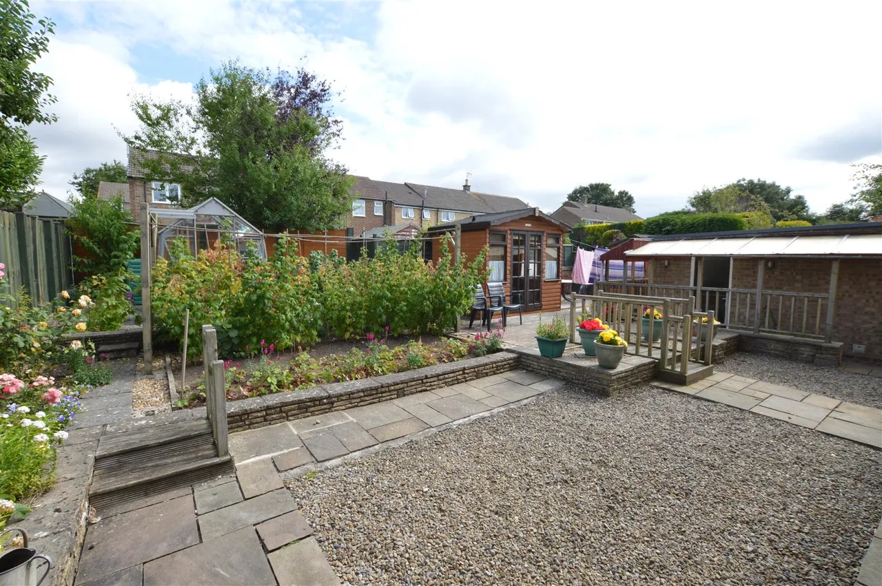 Whitefields Drive, Richmond, photo 15