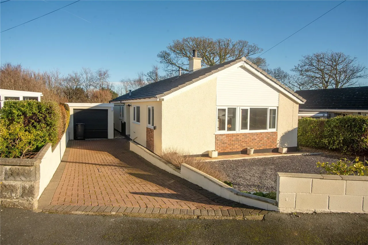 2 bed house for sale, Lewascote, Holyhead