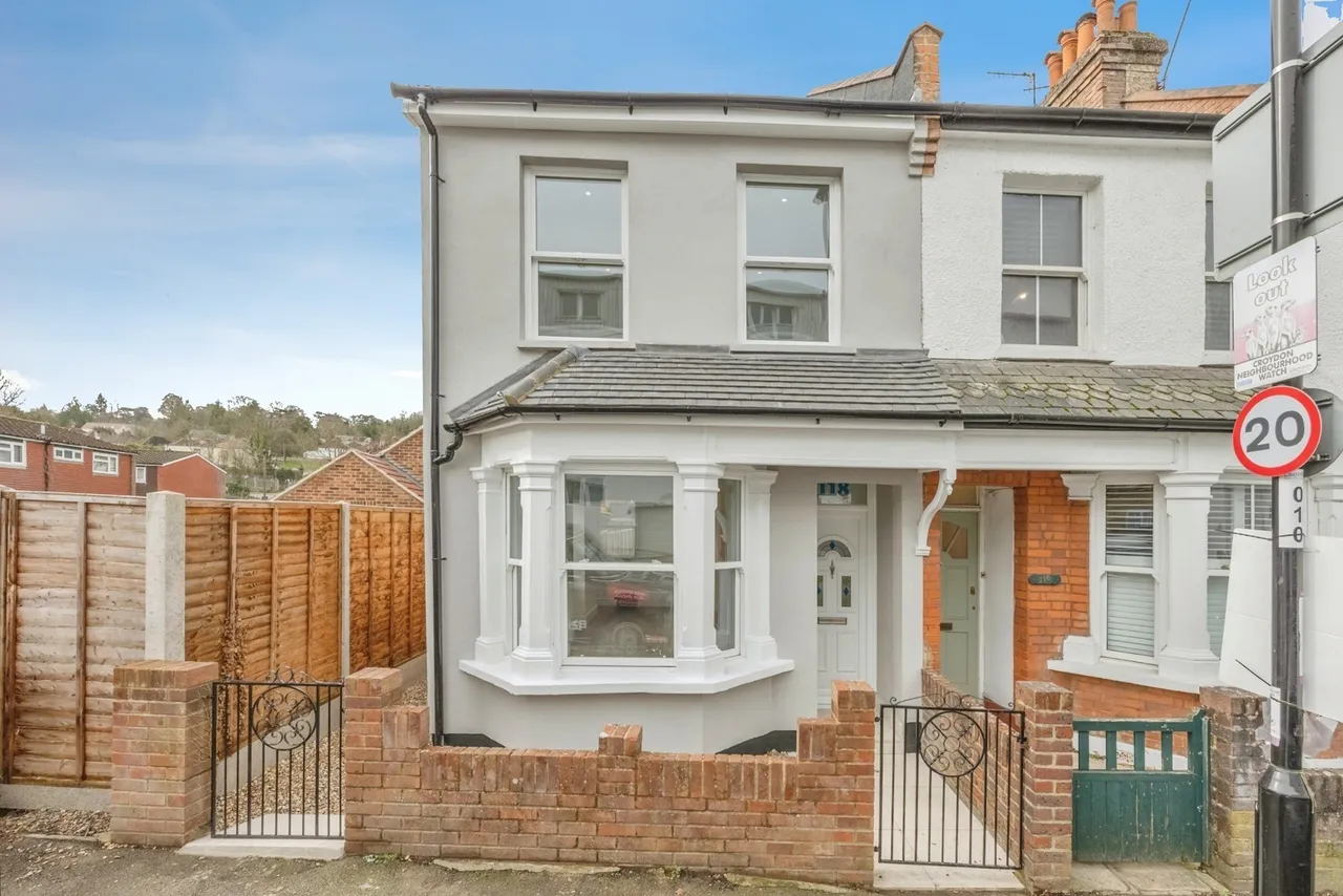 3 bed house for sale — Lower Road, Kenley, Surrey, CR8